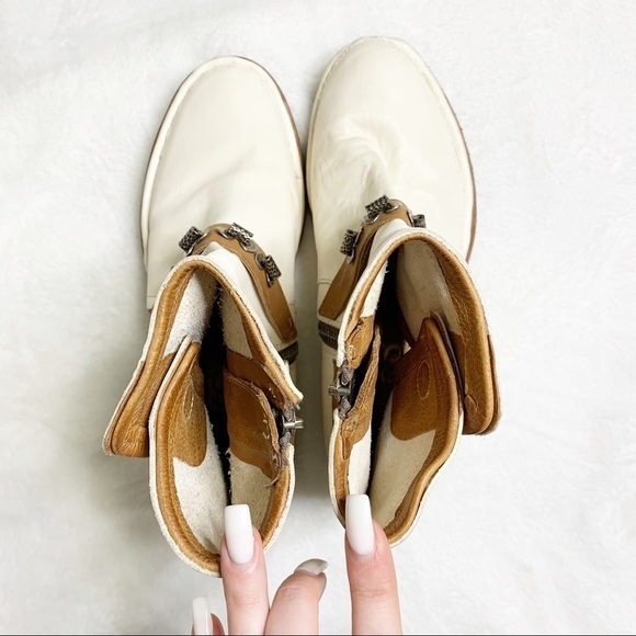 A.S. 98 Leather Studded Booties in Cream Size 7 - Picture 6 of 7